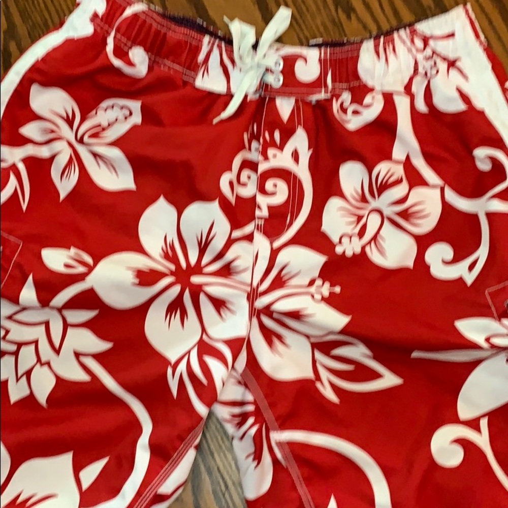 Men’s swim trunks